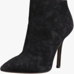 NEW VERA WANG BIANCA Black Pointed-Toe Texture Suede Bootie 7.5 38 Ankle Boots